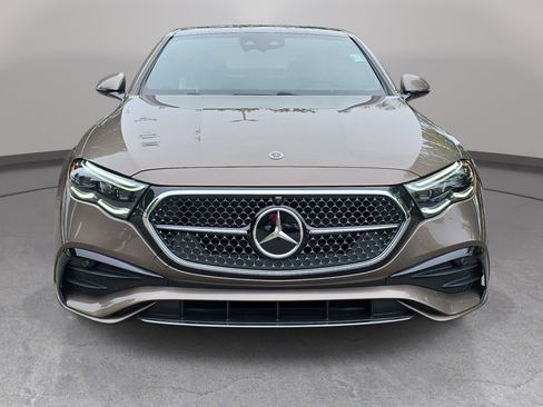 New 2026 Mercedes-Benz E 350 4MATIC Sedan image 2
