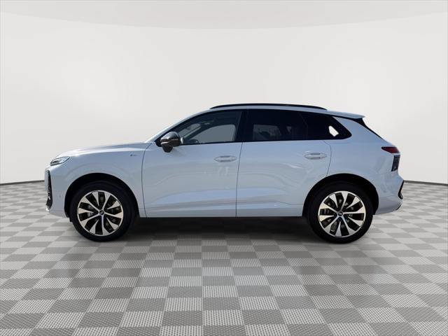 New 2026 Audi Q3 quattro 2.0T AWD/4WD image 2