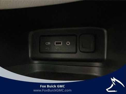 Certified 2023 Chevrolet Equinox LS image 24