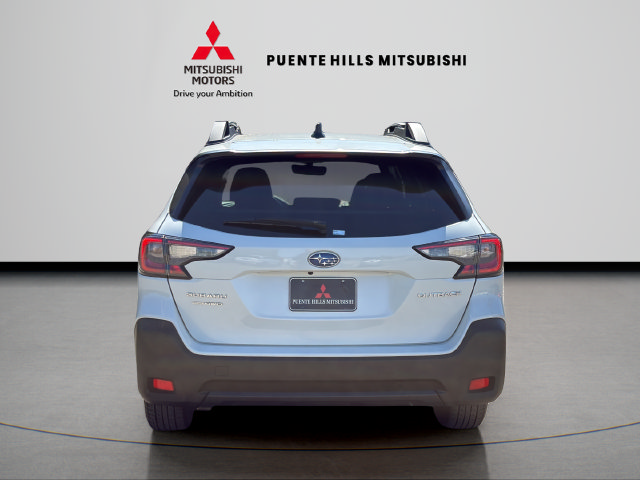 Used 2024 Subaru Outback Premium AWD/4WD image 6