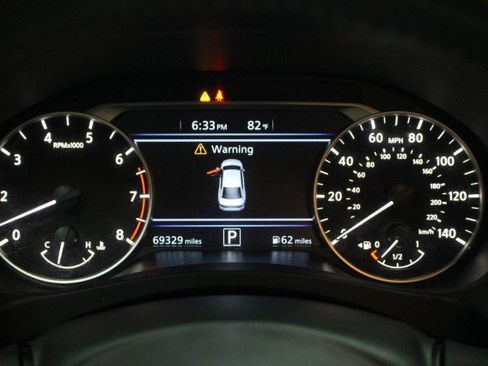 Used 2023 Nissan Altima 2.5 SR AWD/4WD image 13
