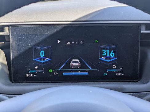 Used 2024 Hyundai Tucson Limited image 32