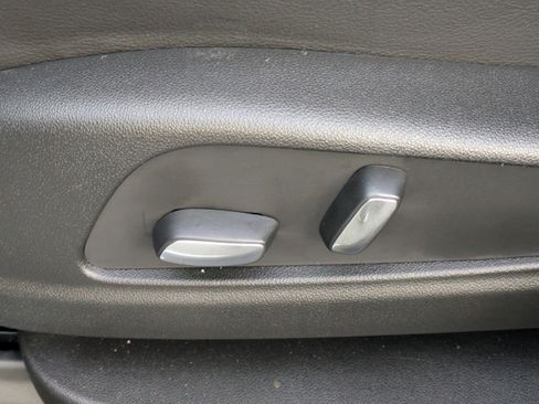 Used 2024 Cadillac XT5 Luxury image 24