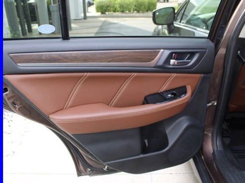 Used 2019 Subaru Outback 3.6R Touring AWD/4WD image 23