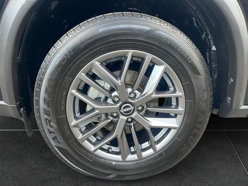 Used 2023 Nissan Rogue S AWD/4WD image 9