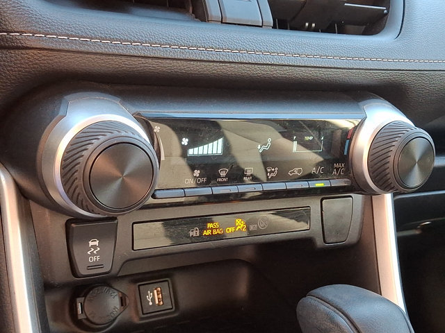 Used 2023 Toyota RAV4 LE FWD image 15