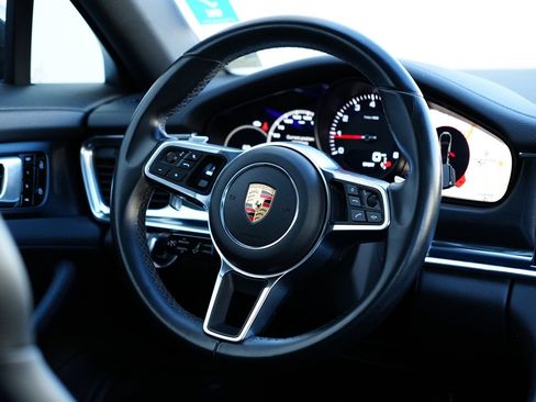 Used 2020 Porsche Panamera 4 image 23