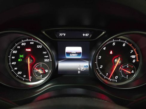 Used 2019 Mercedes-Benz GLA 250 4MATIC image 27