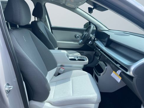 New 2026 Hyundai Ioniq 9 SE image 17