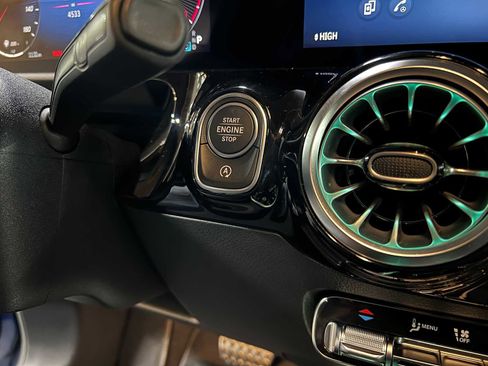 Used 2025 Mercedes-Benz GLA 250 GLA 250 image 31