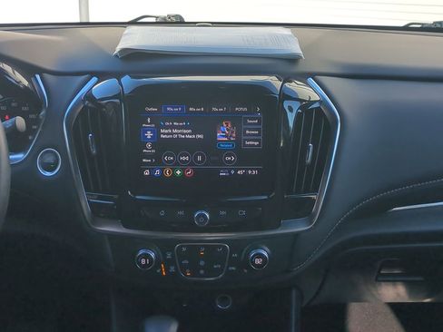 Used 2024 Chevrolet Traverse LT image 20