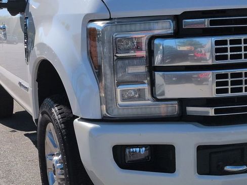 Used 2017 Ford F250 Platinum w/ Platinum Ultimate Package AWD/4WD image 11