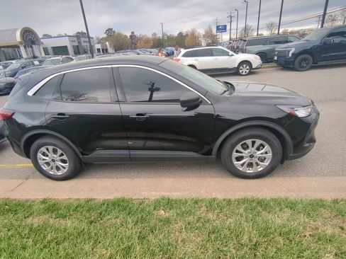Used 2023 Ford Escape Active w/ Cold Weather Package image 2