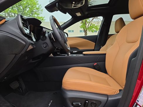 Used 2025 Lexus RX 350 Premium w/ Convenience Package image 16