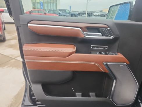 Used 2024 GMC Sierra 1500 Denali Ultimate image 15