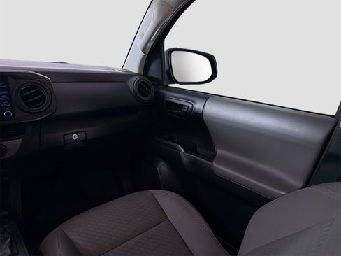 Used 2022 Toyota Tacoma SR image 24