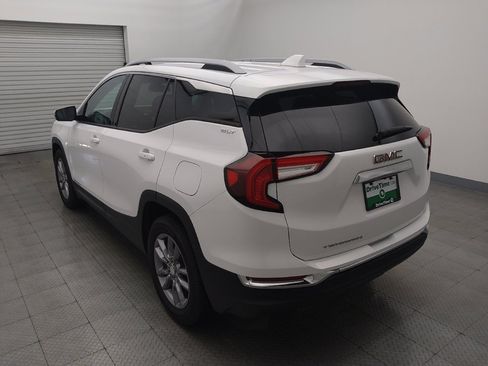 Used 2022 GMC Terrain SLT w/ Infotainment Package II FWD image 5