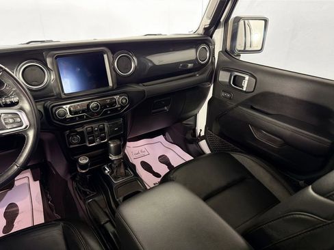 Used 2023 Jeep Wrangler Sahara image 23