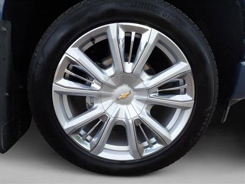 Used 2024 Chevrolet Silverado 1500 High Country w/ High Country Premium Package AWD/4WD image 7