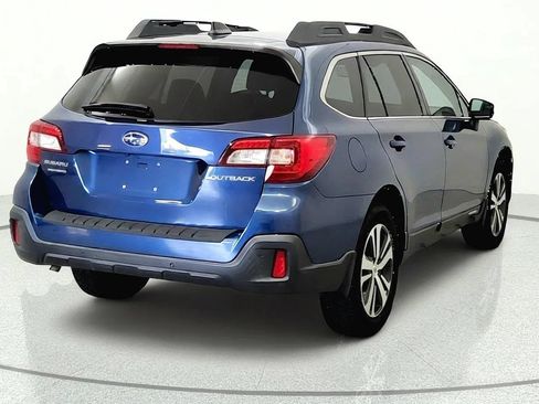 Used 2019 Subaru Outback 2.5i Limited w/ Popular Package #2 AWD/4WD image 8