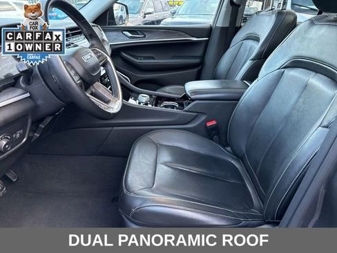 Used 2022 Jeep Grand Cherokee Limited image 21