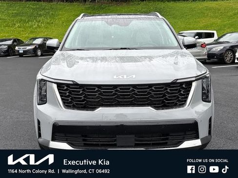 Certified 2025 Kia Sorento S w/ Panoramic Sunroof Package FWD image 6