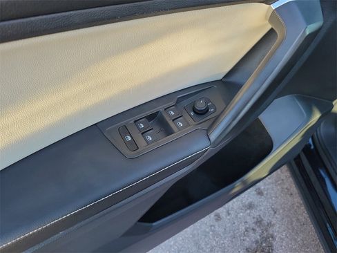 Used 2024 Volkswagen Tiguan S image 16