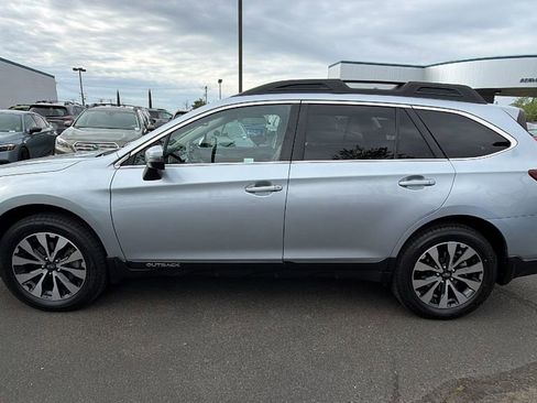 Used 2016 Subaru Outback 3.6R Limited AWD/4WD image 7