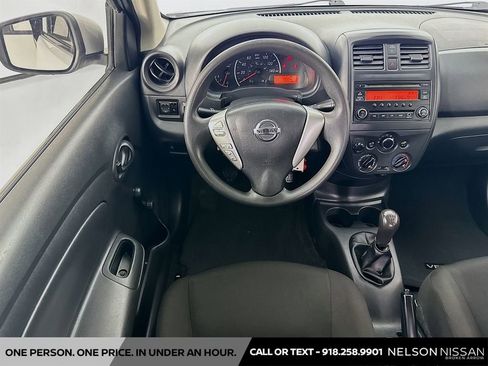Used 2016 Nissan Versa S FWD image 19