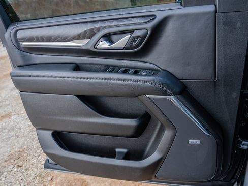 Used 2022 GMC Yukon XL Denali image 25