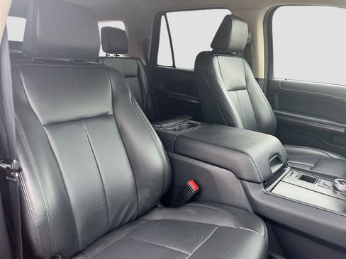 Used 2024 Ford Expedition XLT RWD image 29