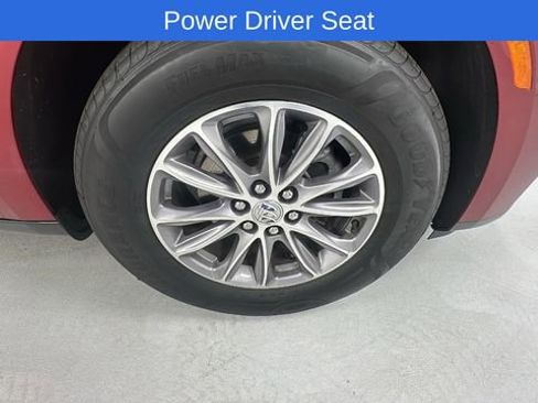 Used 2024 Buick Enclave Premium AWD/4WD image 9