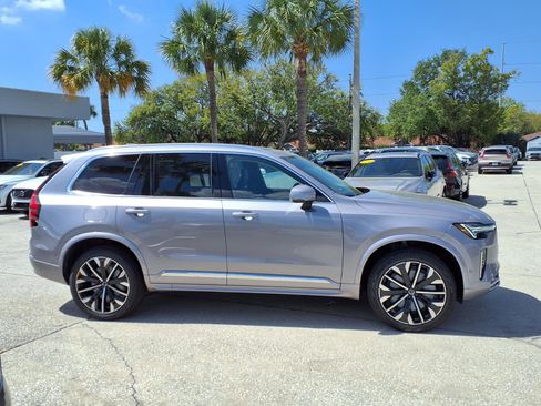 New 2026 Volvo XC90 T8 Ultra w/ Lounge Package image 8