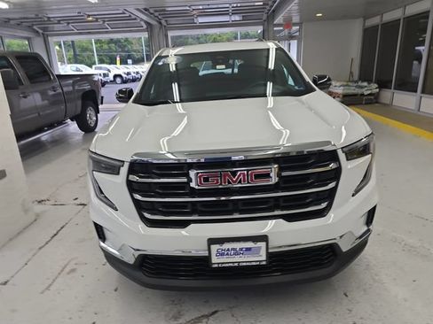Certified 2025 GMC Acadia Elevation AWD/4WD image 8