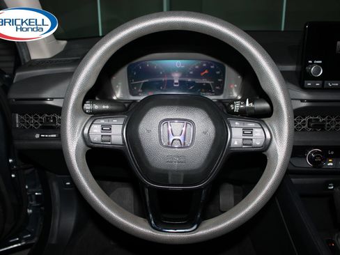 Used 2025 Honda Accord LX image 38