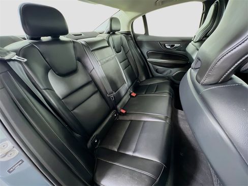 Used 2023 Volvo S60 B5 Core image 27