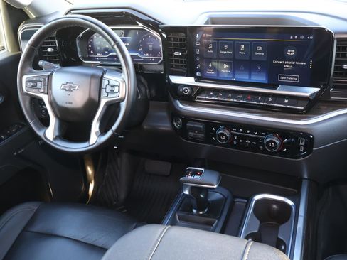 Used 2025 Chevrolet Silverado 1500 LT Trail Boss w/ LT Trail Boss Premium Package image 12