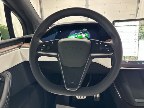 Used 2022 Tesla Model X AWD/4WD image 17