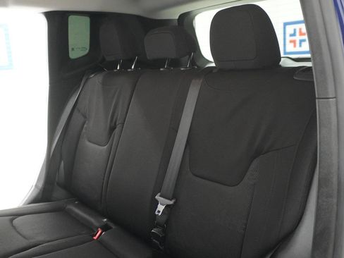 Used 2016 Jeep Renegade Sport w/ Power & Air Group FWD image 29