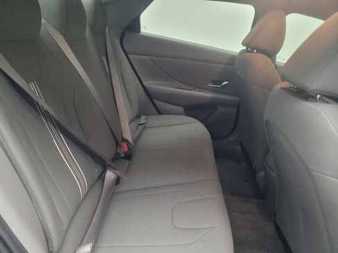 Used 2023 Hyundai Elantra SEL w/ Convenience Package FWD image 19