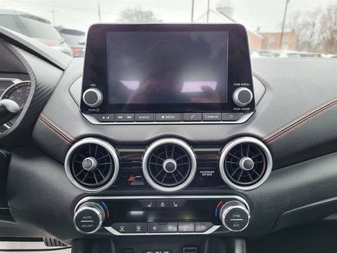 Used 2024 Nissan Sentra SR w/ SR Premium Package image 17