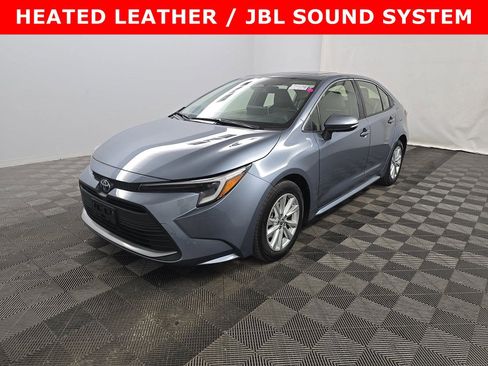 Used 2025 Toyota Corolla XLE FWD image 1