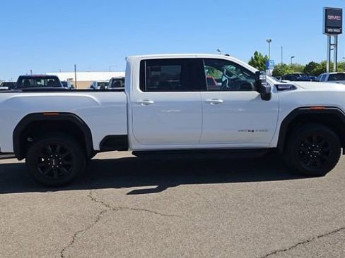 New 2026 GMC Sierra 2500 AT4 w/ Technology Package AWD/4WD image 9