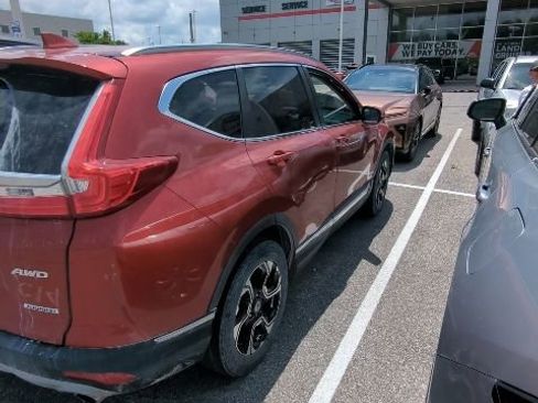 Used 2019 Honda CR-V Touring image 3