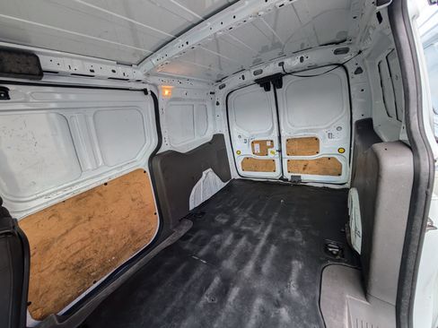Used 2023 Ford Transit Connect XL FWD image 18