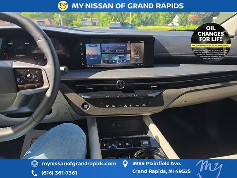 Used 2025 Nissan Murano SV AWD/4WD image 21
