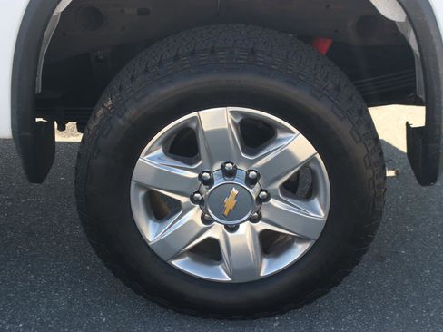 Used 2022 Chevrolet Silverado 2500 LTZ w/ Z71 Chrome Sport Edition image 42