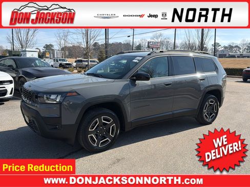 Used 2026 Jeep Cherokee Laredo AWD/4WD image 1