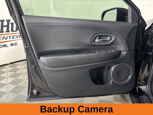 Used 2022 Honda HR-V EX-L image 8