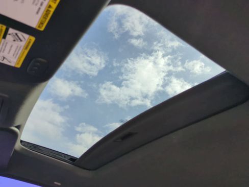 Used 2015 Ford F250 Lariat w/ Lariat Ultimate Package image 19